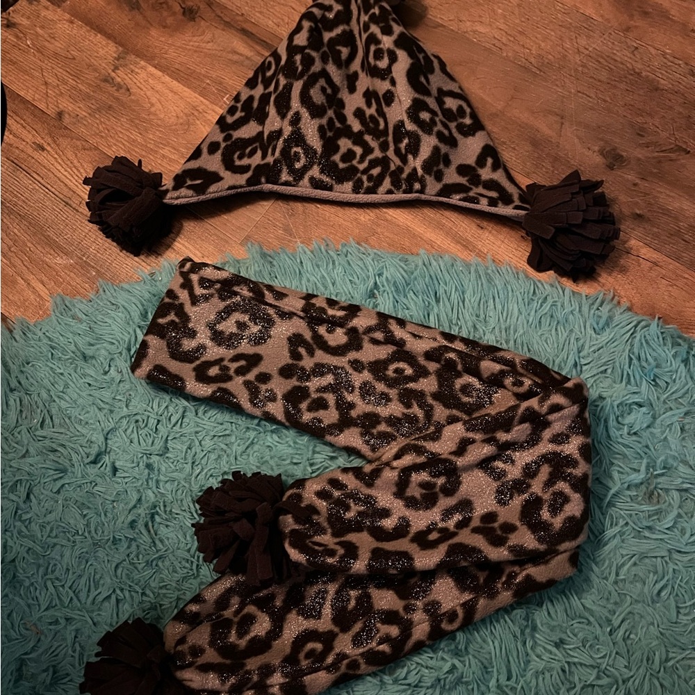 Gap Leopard Print Hat and Scarf Set with Pom Poms